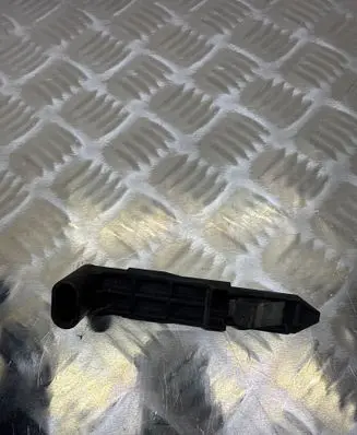 Volvo XC60 Headlight/headlamp mounting bracket 30763155