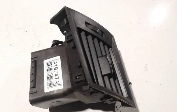 Subaru Outback Dash center air vent grill