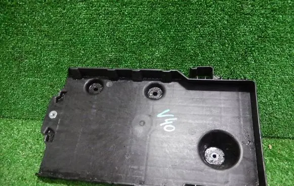 Volvo V40 Battery tray 