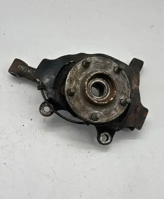 Infiniti FX Front wheel hub