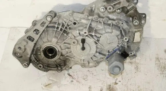 BMW i8 Gearbox transfer box case 27208602091 27208697280 8697280