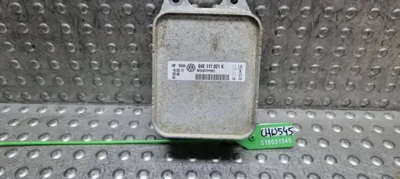 Seat Leon (5F) Engine oil radiator S18031545 04E117021K
