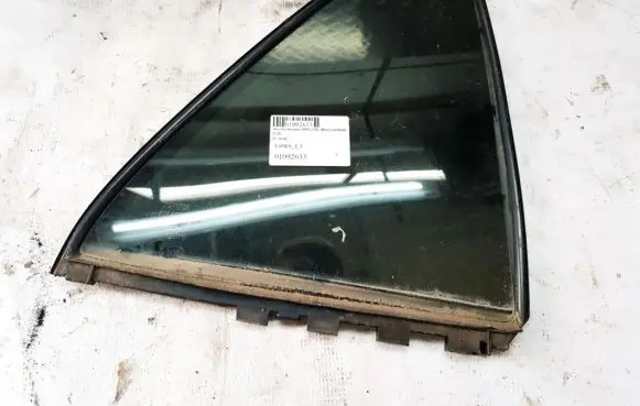 Rear vent window glass