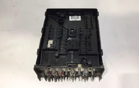Audi A3 S3 8P Fuse module 1K0937125A