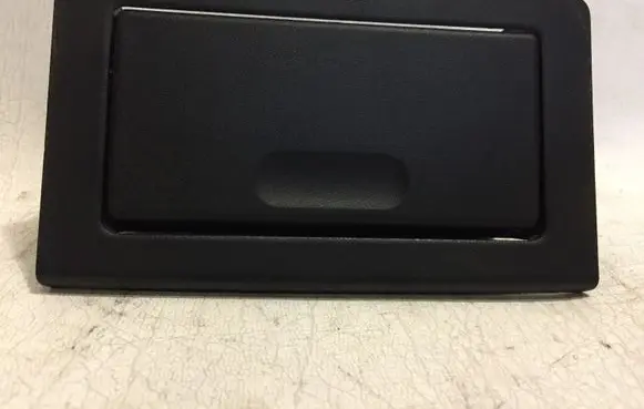 Ashtray (front)