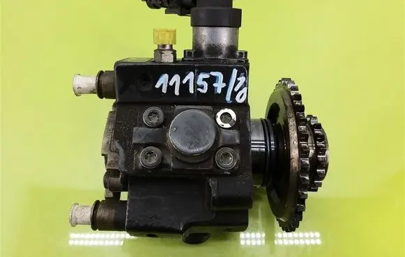 Hyundai i30 Fuel injection high pressure pump 0445010124