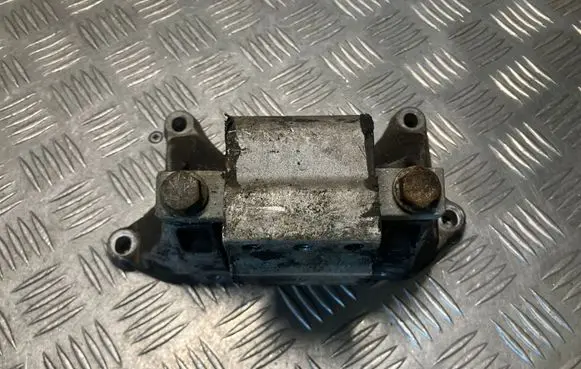 Mercedes-Benz E W211 Gearbox mounting bracket A2112420540