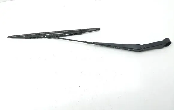 Windshield/front glass wiper blade