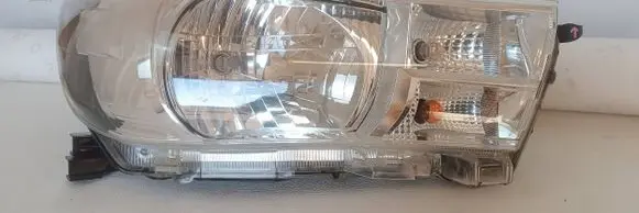 Toyota Hilux (AN120, AN130) Headlight/headlamp