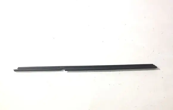 Toyota Avensis T250 Rubber seal rear door window/glass 