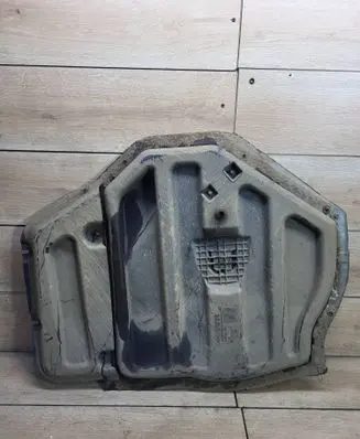 Mercedes-Benz C W204 Spare wheel section trim A2046100575