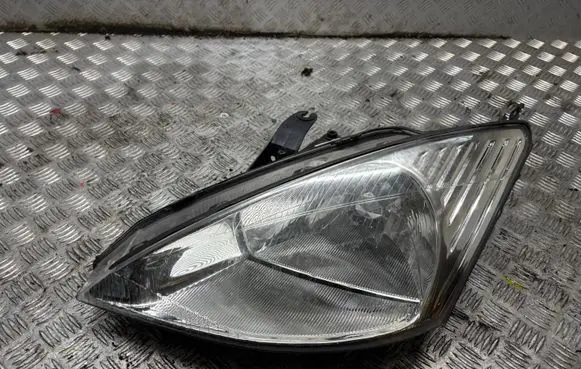 Ford Focus Headlight/headlamp