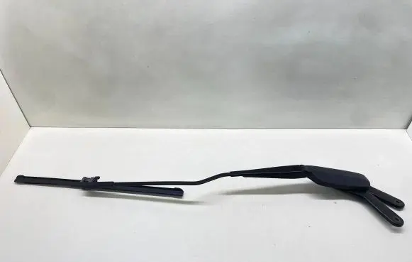 Ford Focus C-MAX Front wiper blade arm 3M5117526CB