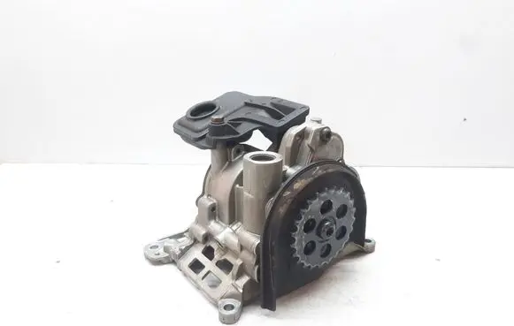 BMW 7 F01 F02 F03 F04 Oil pump 7823009
