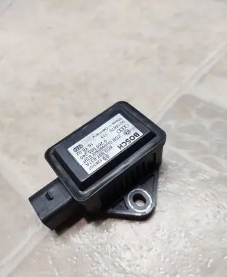 Volkswagen Phaeton ESP acceleration yaw rate sensor 8E0907637A 0018870 0265005245
