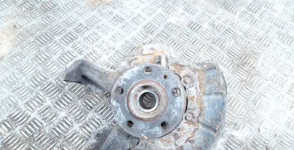 Skoda Octavia Mk1 (1U) Front wheel hub