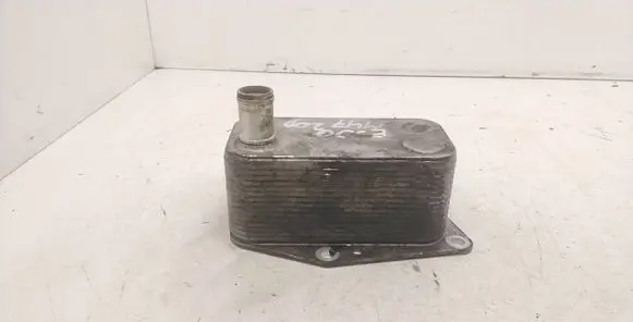 BMW 3 E90 E91 Engine oil radiator 7787698 5989070102 47012