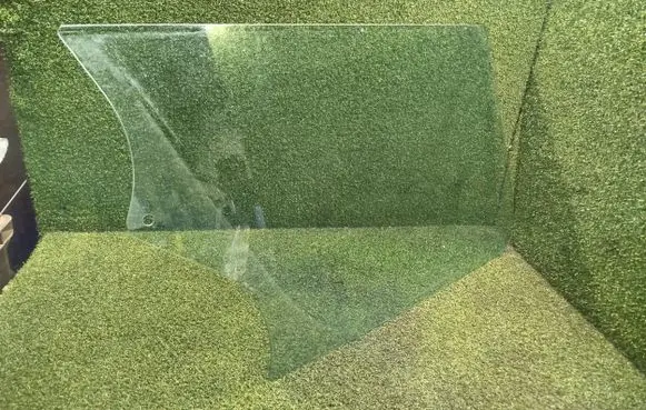 Renault Master III Front door window/glass (coupe) E143R001583 DOT682AS2M3232