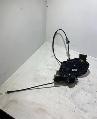 Volvo C30 Front door lock 30799301 A048069
