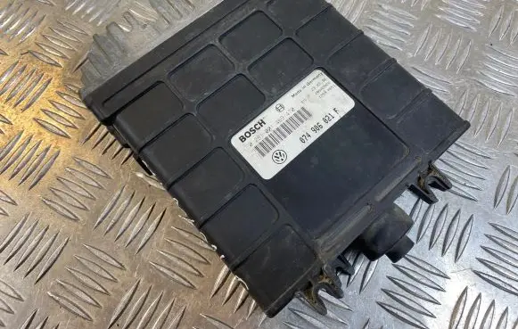 Volkswagen Transporter - Caravelle T4 Engine control unit/module 074906021F 28SA2822 0281001469