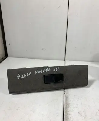 Nissan Navara D40 Electric window control switch 2259154219B32B
