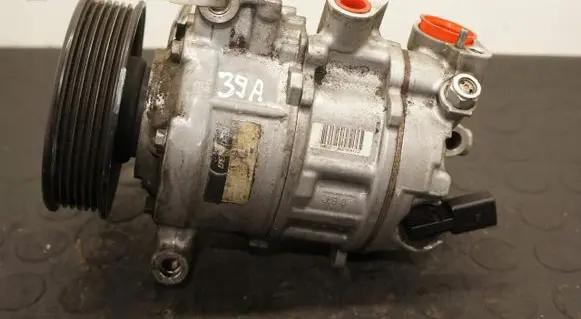 Volkswagen Golf VII Air conditioning (A/C) compressor (pump) 5Q0816803D