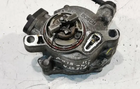 Ford Fiesta Vacuum pump 2B2405X 1925
