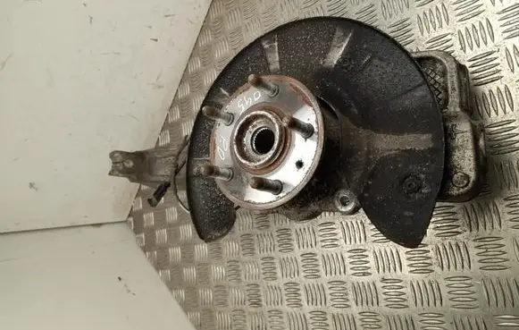 Tesla Model S Front wheel hub 