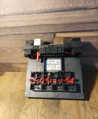 Volkswagen Jetta V Comfort/convenience module 3C0937049