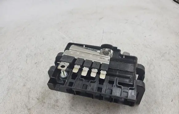 BMW 3 E90 E91 Fuse module 10688710