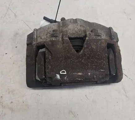 Volvo V70 Front brake caliper 945