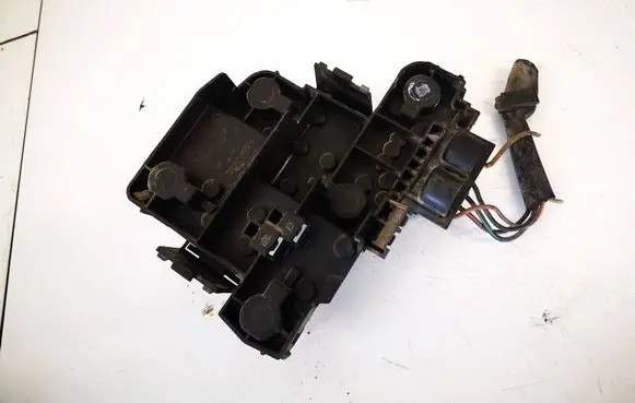 Volkswagen Golf II Tail light bulb cover holder 191945258