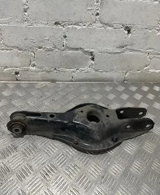BMW 1 F20 F21 Rear upper control arm/wishbone 6792541