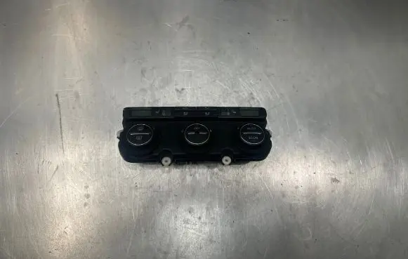Volkswagen Golf Plus Climate control unit