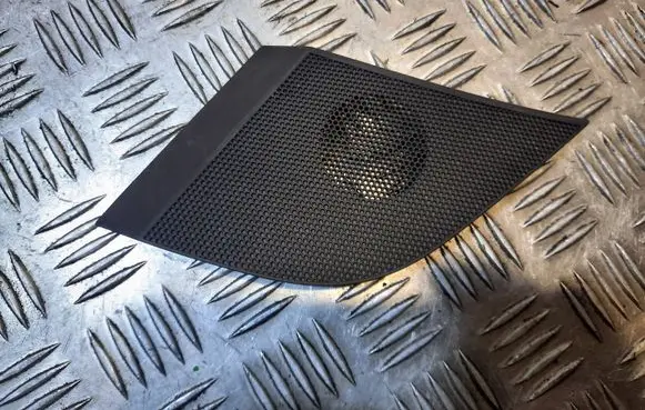 Side speaker trim/cover