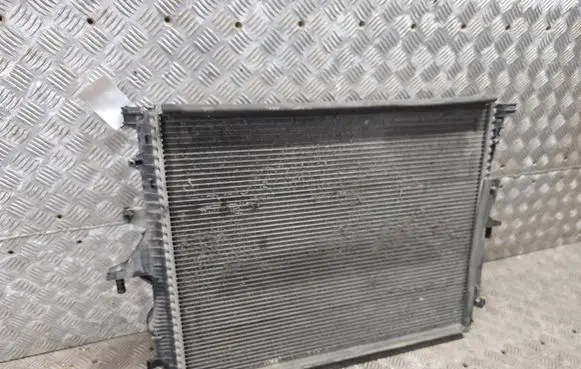 Audi Q7 4L Coolant radiator 7L0121253A