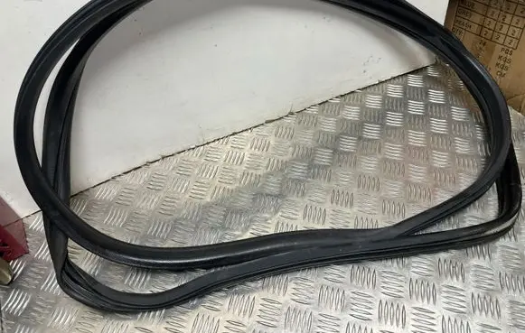 Citroen Jumper Front door rubber seal B249