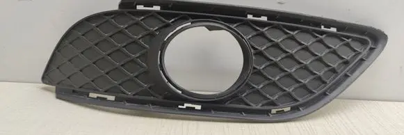 Mercedes-Benz B W246 W242 Front fog light trim/grill A2468851322