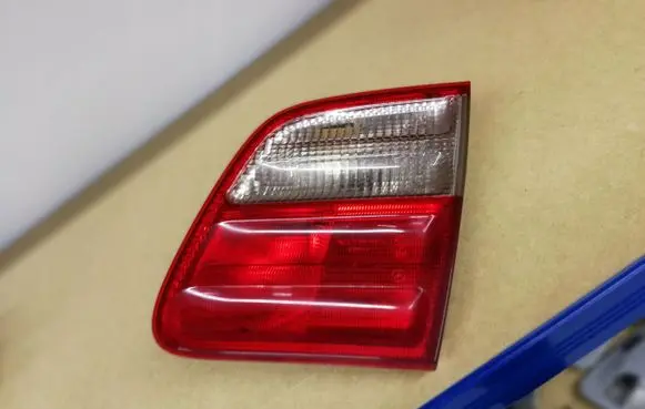 Mercedes-Benz E W210 Rear/tail lights 2108206064