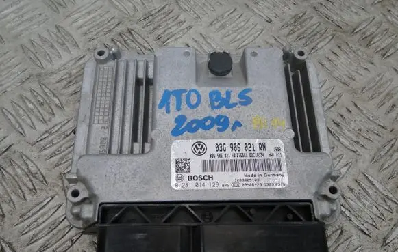 Volkswagen Touran I Other control units/modules 03G906021RN
