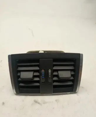 BMW 4 F32 F33 Rear air vent grill 9333675