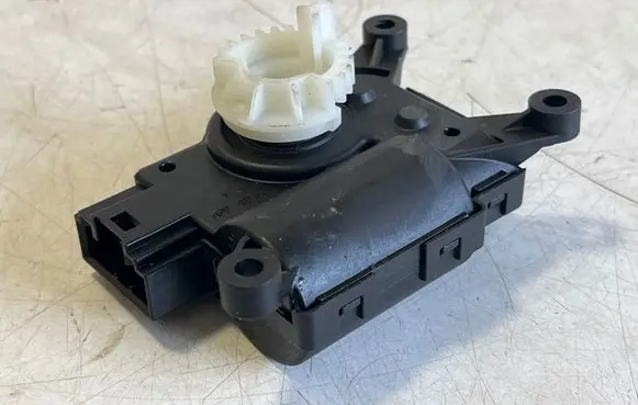 Volkswagen T-Roc Air flap motor/actuator 2Q0907511G