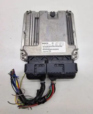 Mitsubishi Grandis Engine control unit/module 1860A654 1039S11663 0281012535