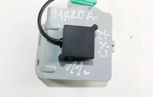 Mazda CX-7 Antenna control unit 
