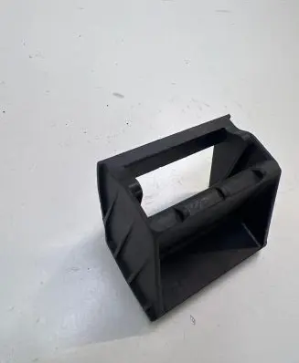 Radiator mount bracket