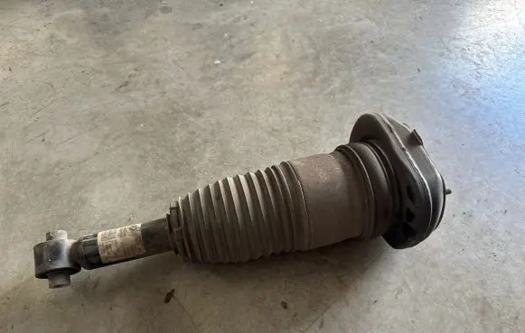 BMW 6 G32 Gran Turismo Shock absorber/damper/air suspension 6872968