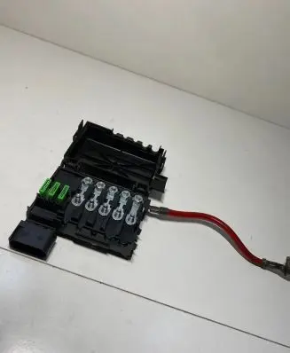 Volkswagen Golf IV Fuse module 1J0937550AB P6F20