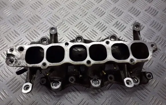 Mitsubishi Galant Intake manifold