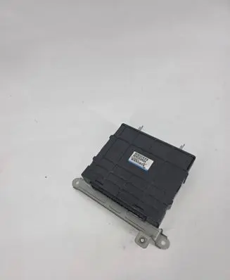 Mitsubishi Pajero Engine control unit/module MR593604
