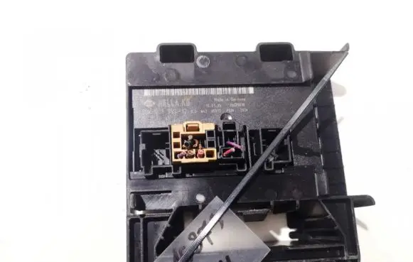 Volkswagen Golf V Comfort/convenience module 1k1907348a 5dk008583-12